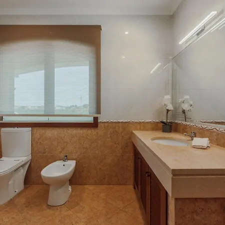 Casa Com Piscina *