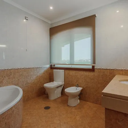 度假居 Casa Com Piscina *